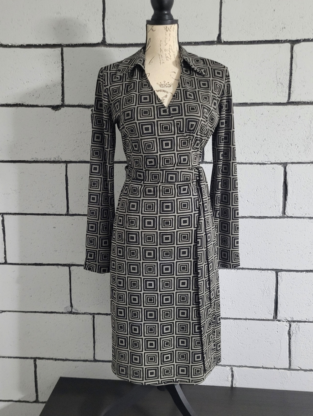 BUNDLE SALE! Express Black & White Geometric Wrap Dress Sz 10